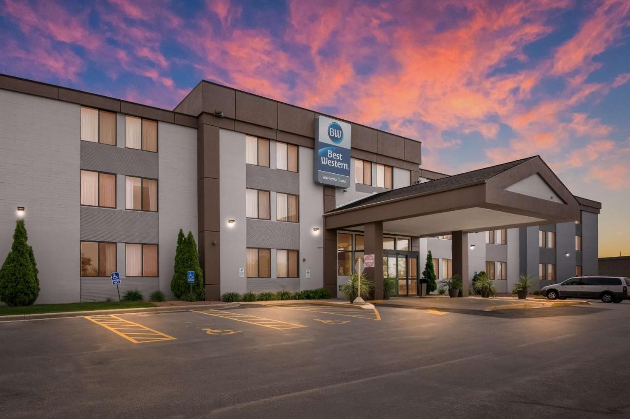 Best Western Waukesha Grand Pewaukee Exterior foto