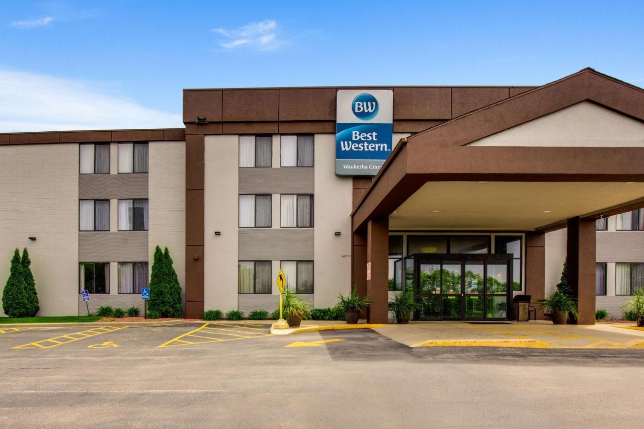 Best Western Waukesha Grand Pewaukee Exterior foto